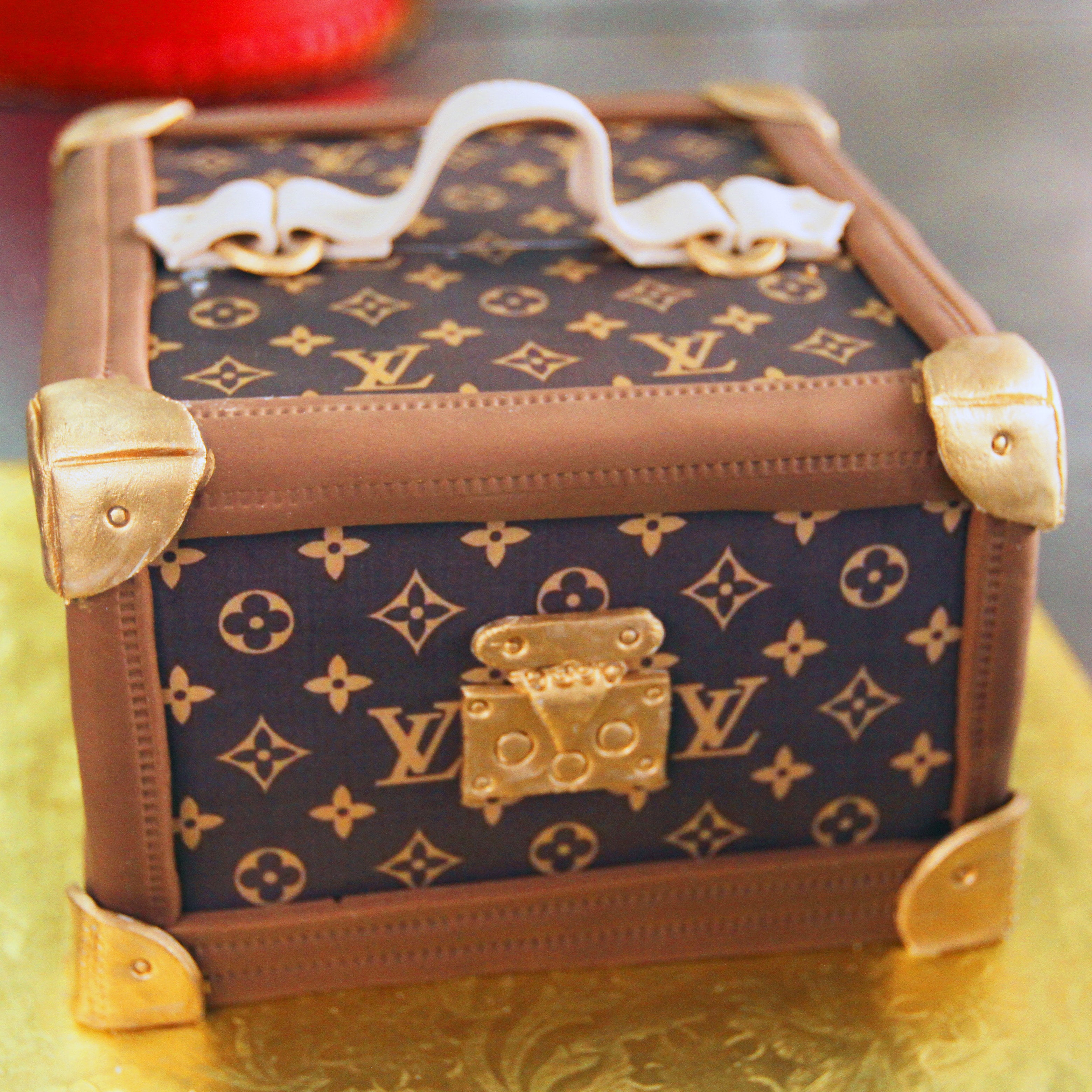 Lv purse cake S/o to my cake family @legendary_king_apparel for always  trusting my vision. It's been years now and you always give me ... |  Instagram