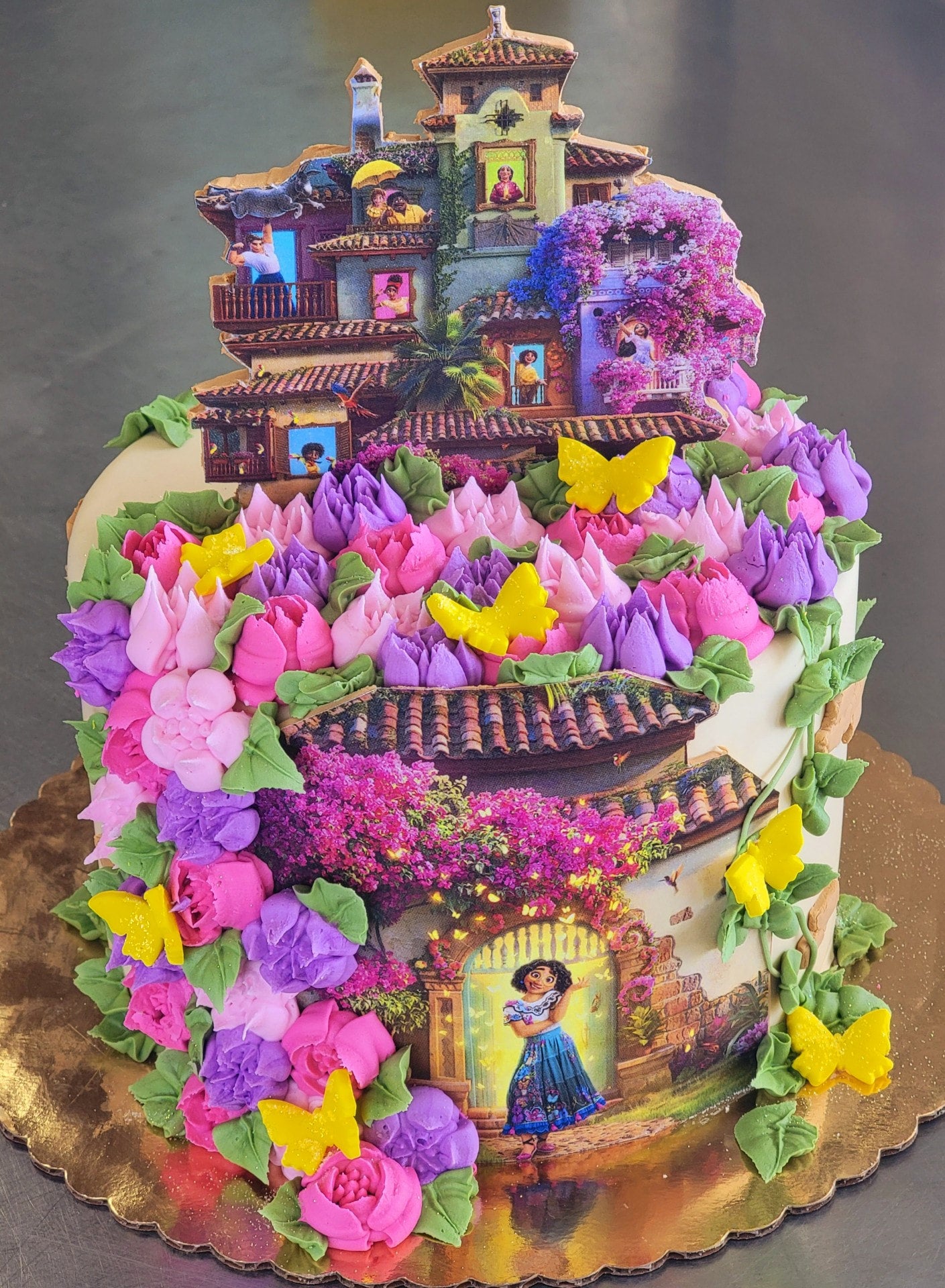 Féerie Cake - Superbe gâteau sur le thème Encanto 💃💜