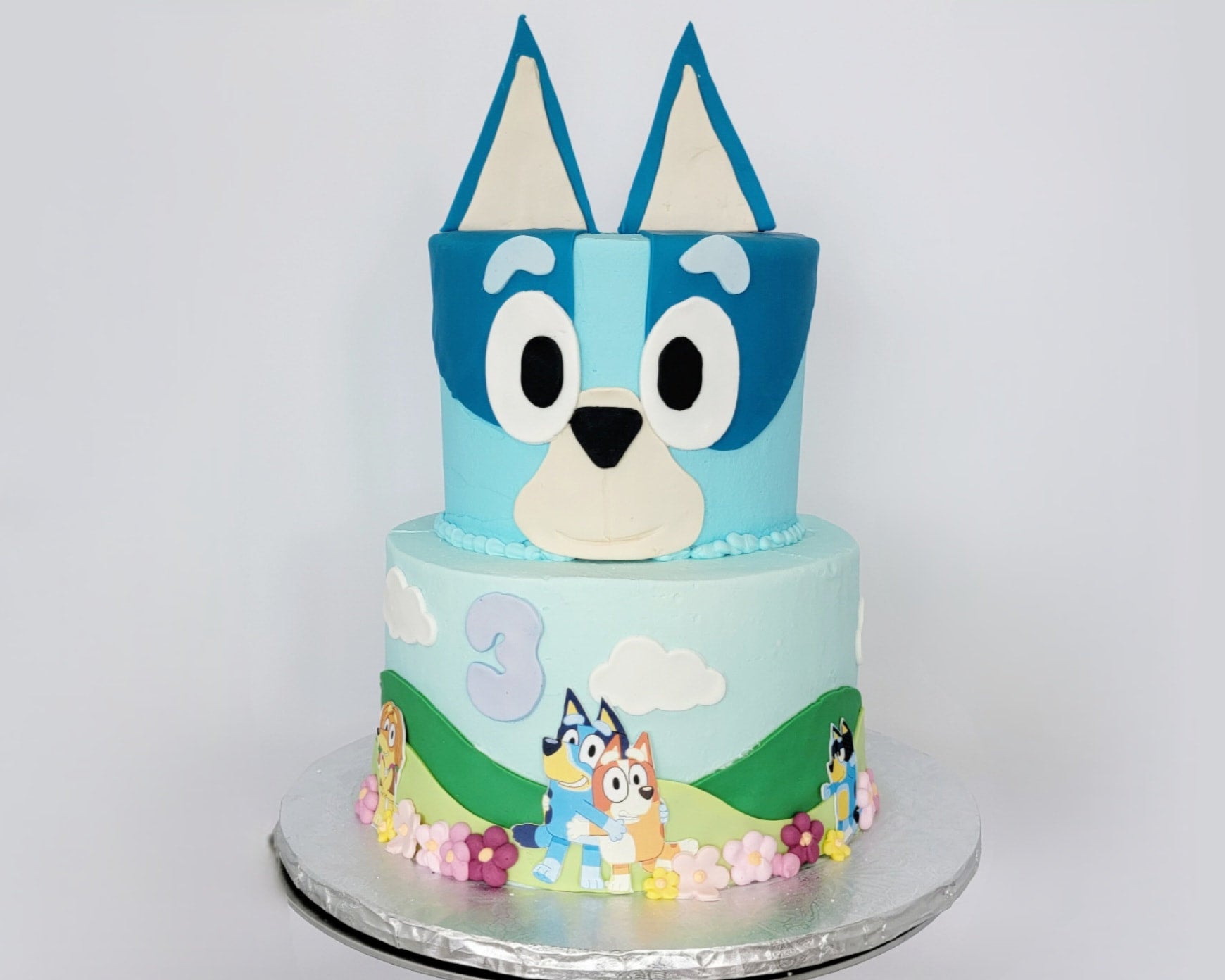 Friddle's cakes - A Bluey themed birthday cake. This was... | Facebook